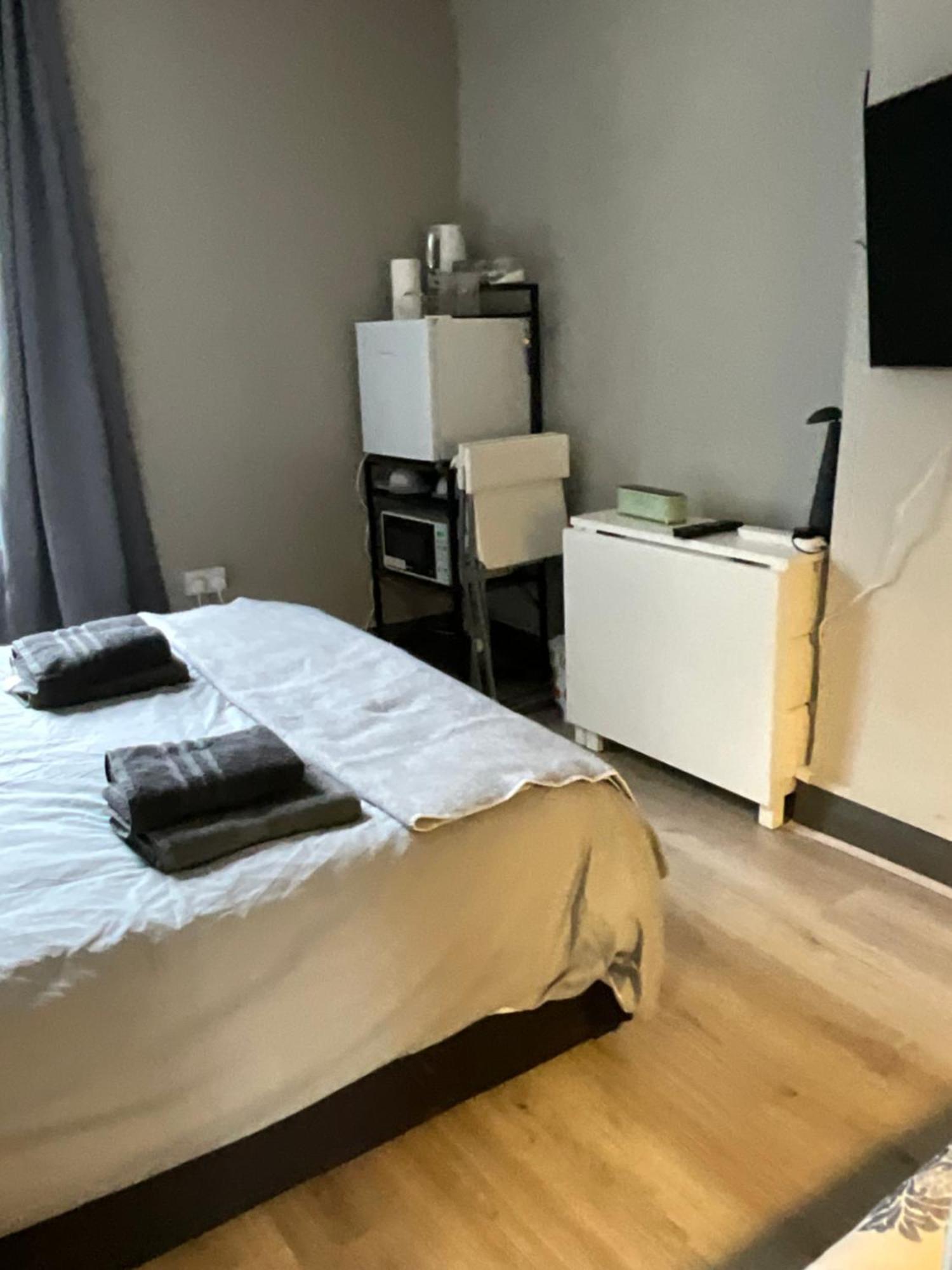 Fitzrovia Homestay *